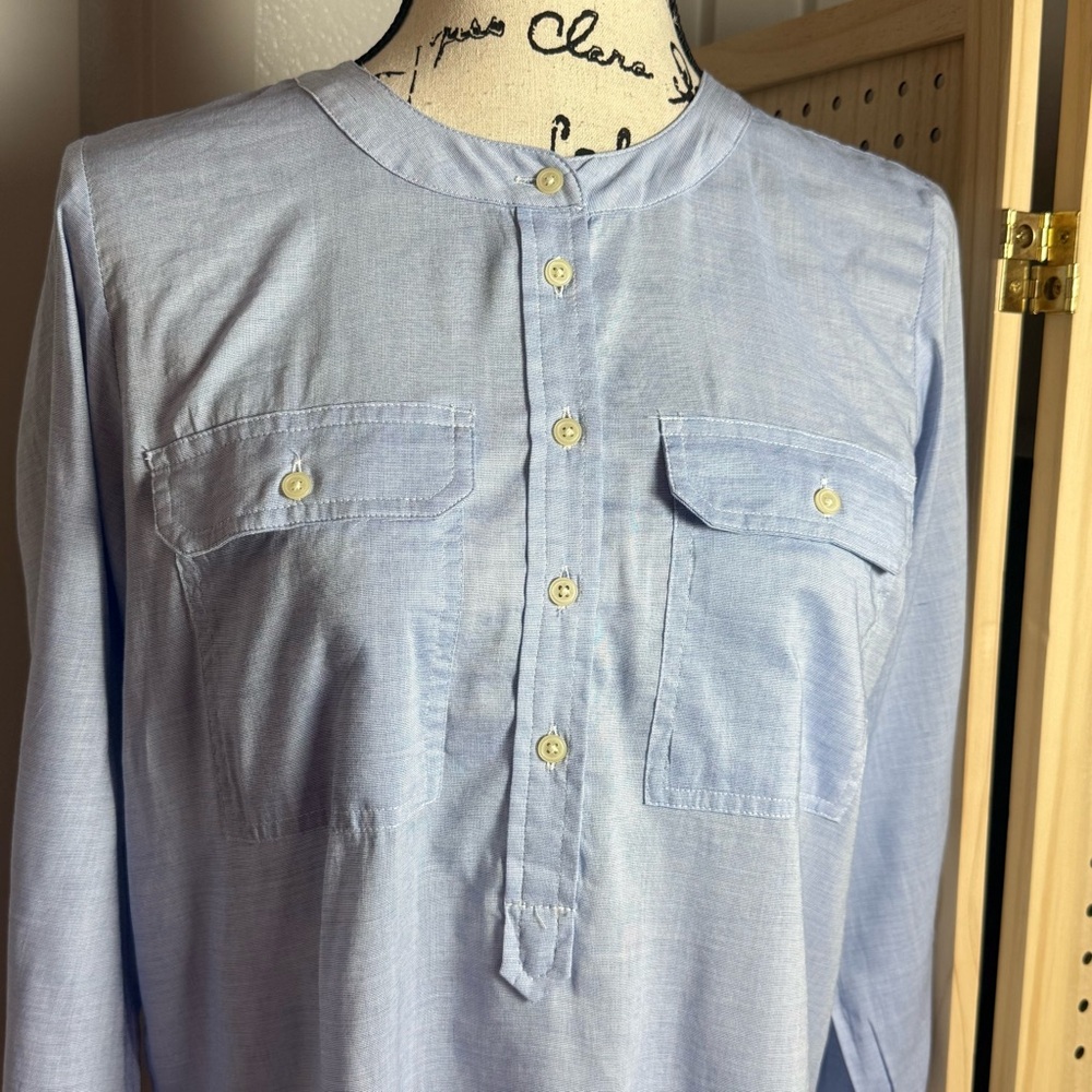 LOFT Light Blue Tunic Blouse XS Chambray Button Front Work Casual Minimalist - Picture 3 of 10